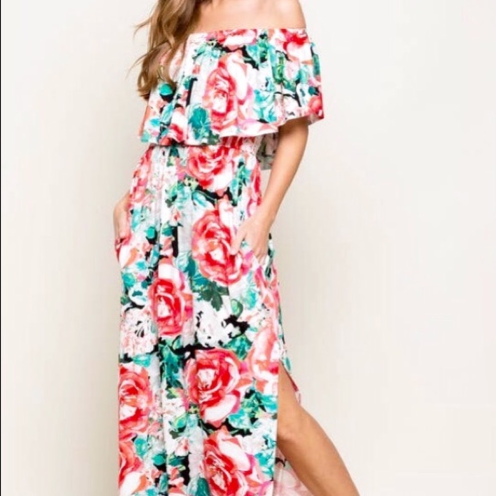 Sweet Lovely by Jen Maxi Dress
